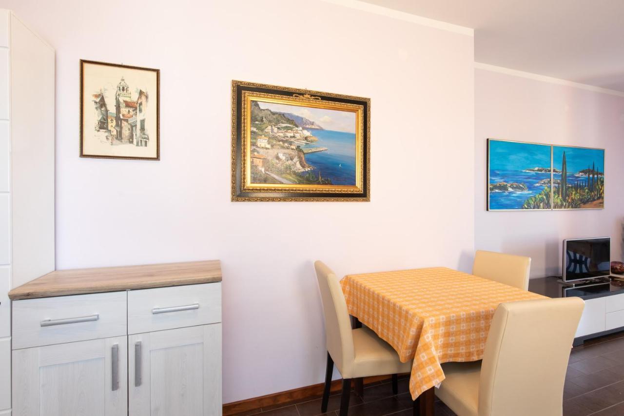 Apartments Bella Vista Крк Екстер'єр фото