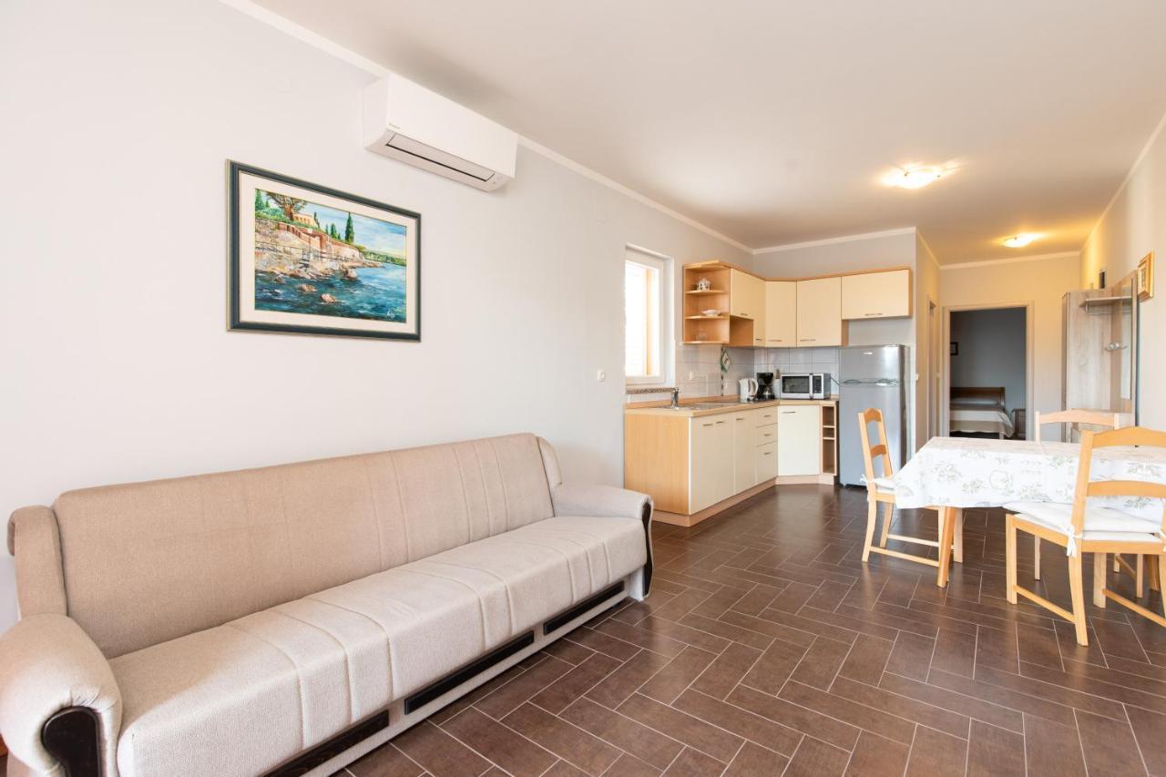 Apartments Bella Vista Крк Екстер'єр фото