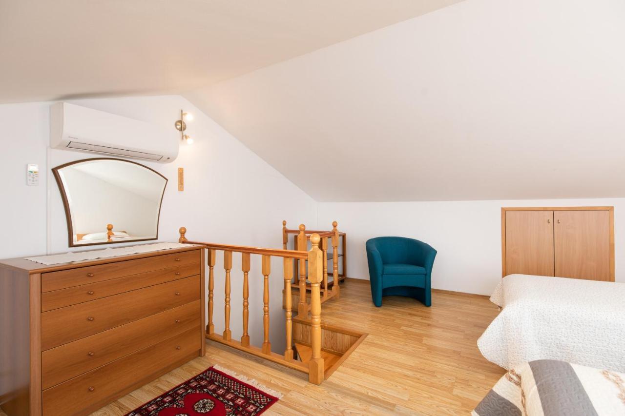 Apartments Bella Vista Крк Екстер'єр фото