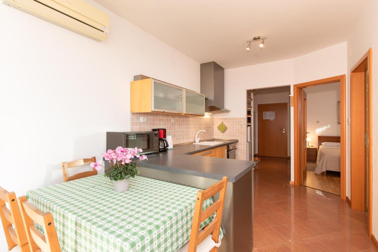 Apartments Bella Vista Крк Екстер'єр фото