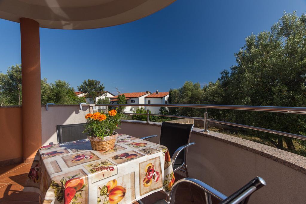 Apartments Bella Vista Крк Екстер'єр фото
