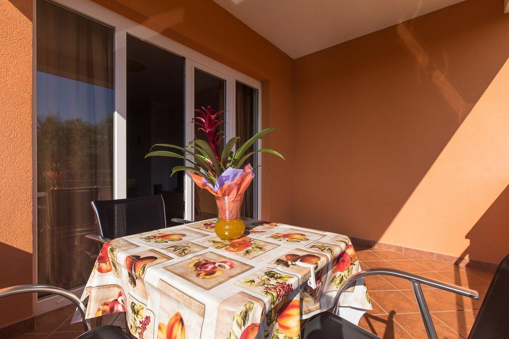 Apartments Bella Vista Крк Екстер'єр фото