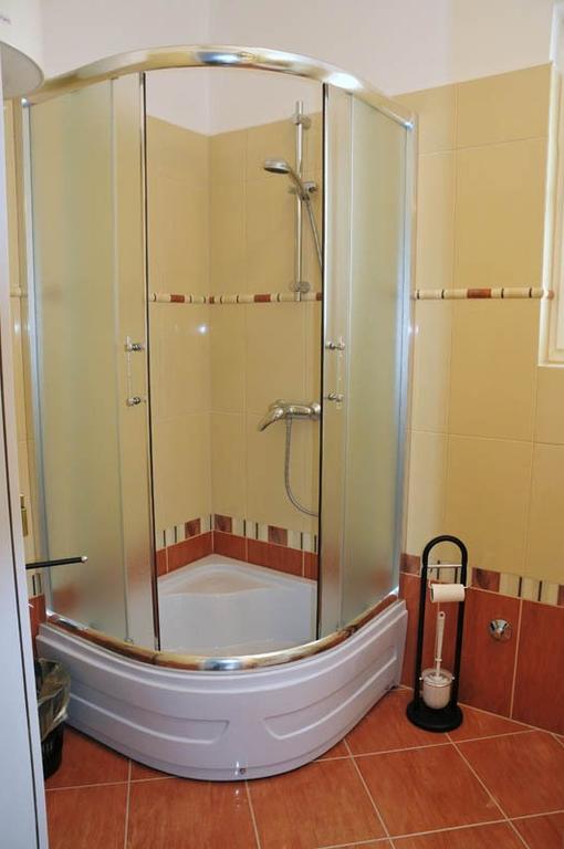 Apartments Bella Vista Крк Екстер'єр фото